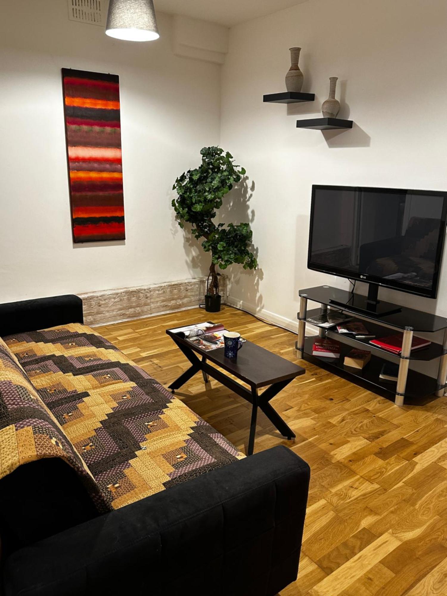Charming 1-Bedroom Apartment Southfields, Londres Exterior foto