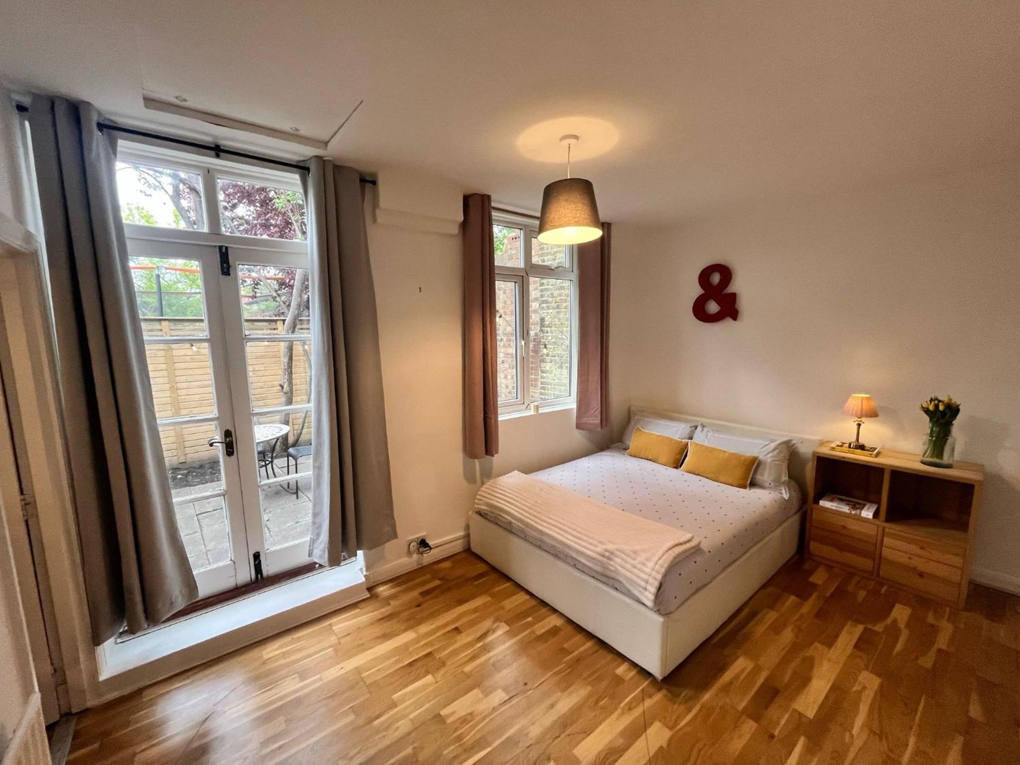 Charming 1-Bedroom Apartment Southfields, Londres Exterior foto